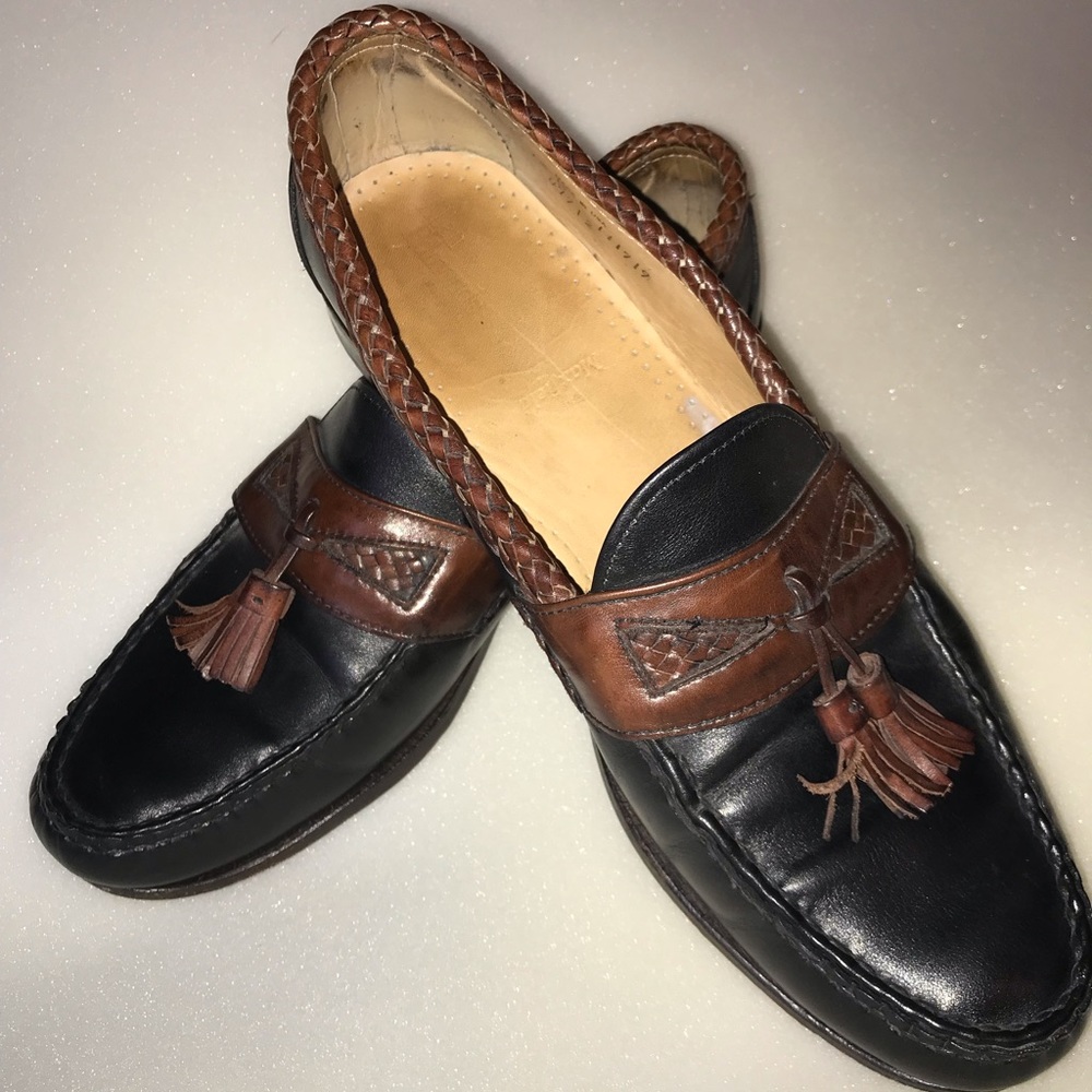 12 B Allen Edmonds “Maxfield” two tone loafers EUC